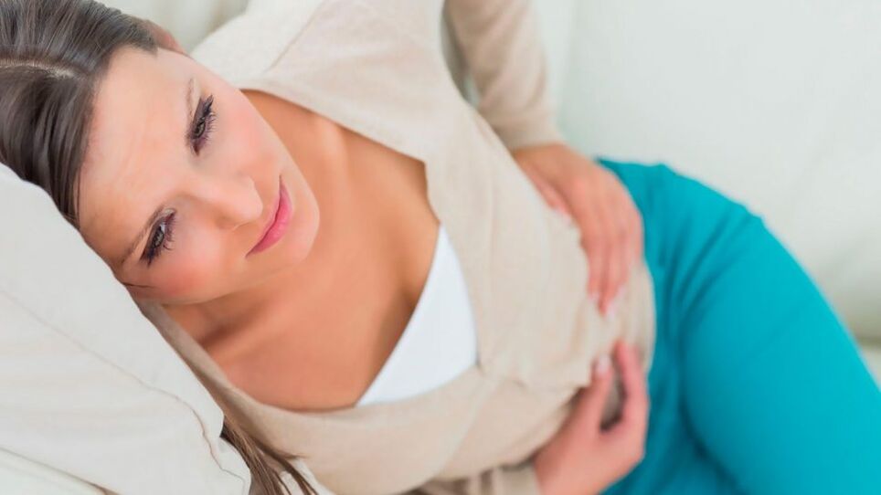 Una donna con segni di cistite necessita di un trattamento competente e completo